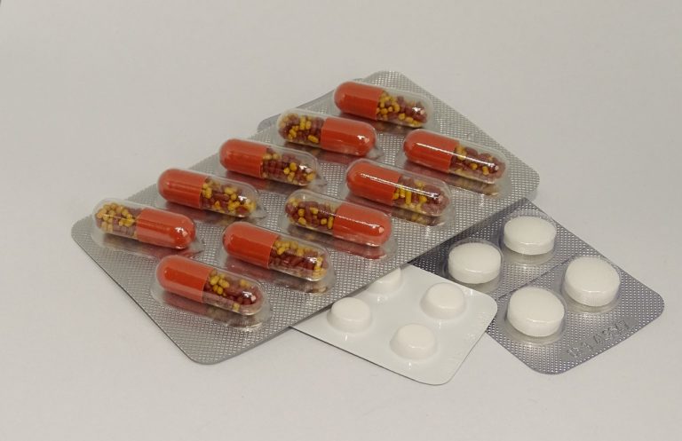 Маркировка лекарств застопорилась: сбои системы, неготовность аптек
